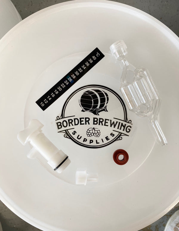 Fermenter 30L Bucket Food Grade Plastic 30L Bucket fermenter - includes Airlock, Grommet, Temperature reader (stick on), Tap & Sediment Reducer  Use to ferment distilling washes  Push on lid